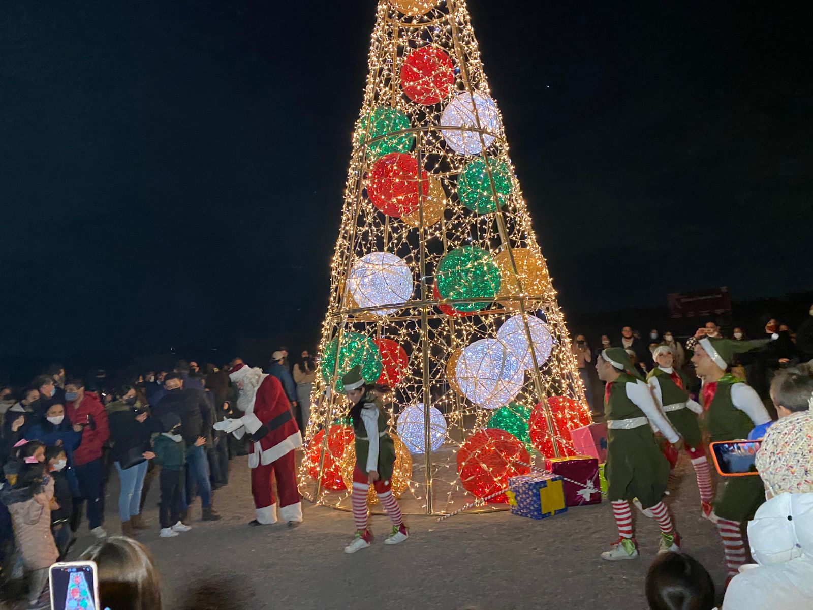 Agencias de viajes cancelan tours a Querétaro para visitar el parque navideño