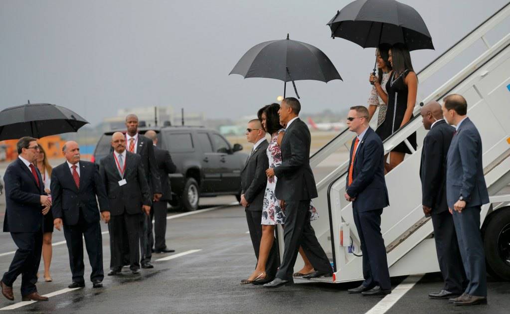 Obama llega a Cuba para histórica visita