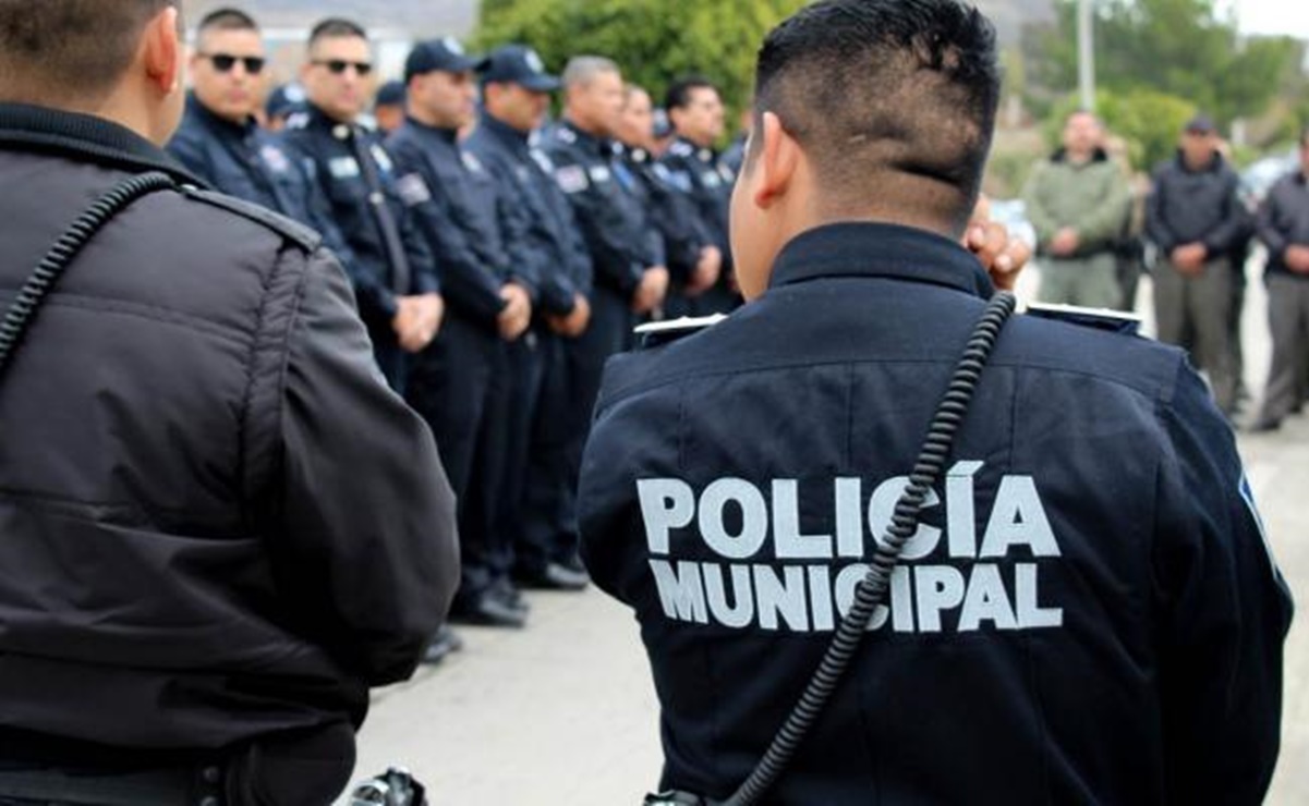 Diputada local de Michoacán apoya a policías en plantón y luego los insulta; “les faltan hue…”, dice