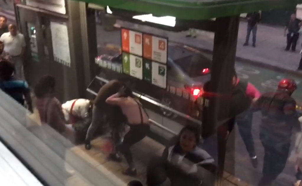 Captan pelea en estación Hidalgo del Metrobús L7