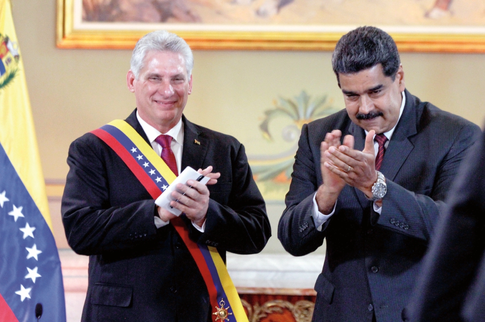 Oposición venezolana anuncia “reestructuración” 
