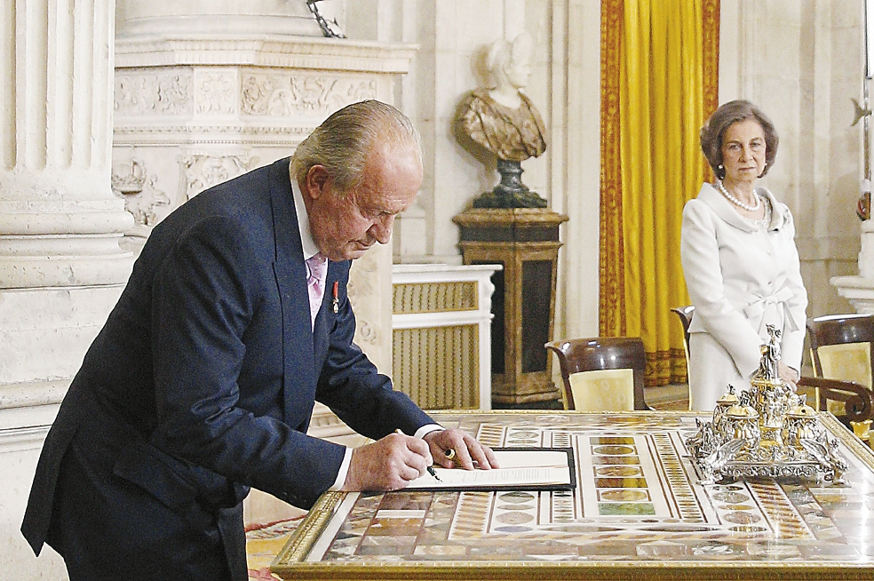 ¿Jaque al rey Juan Carlos por escándalo de corrupción?