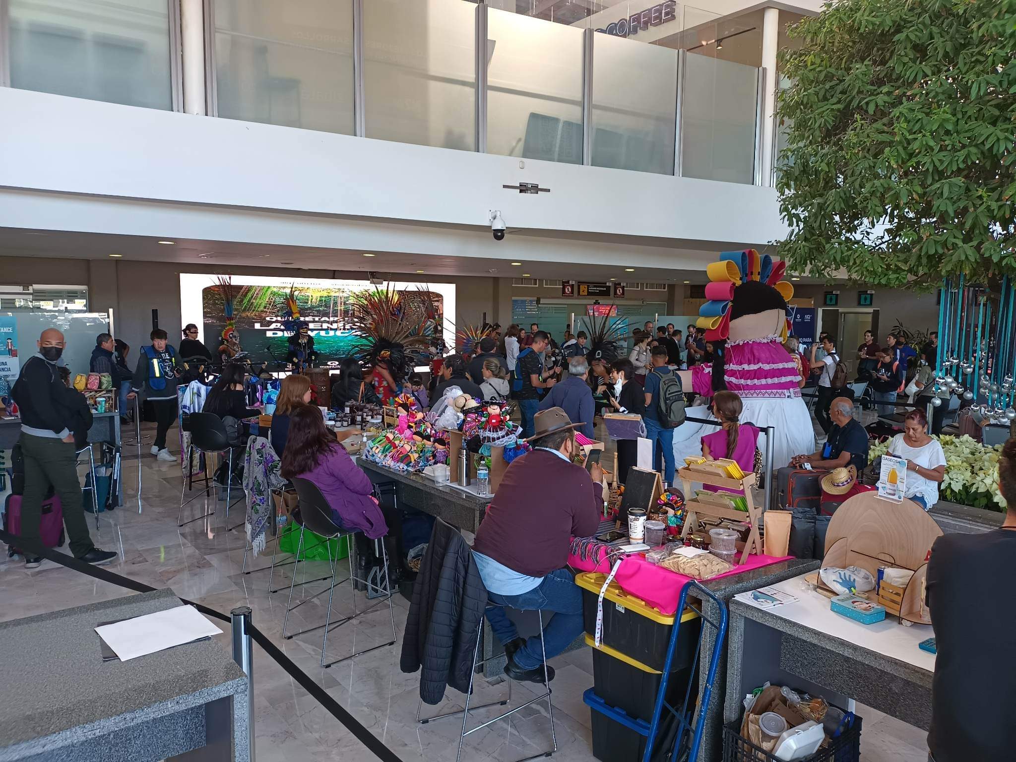 Video. "No es el AIFA es el Aeropuerto de Querétaro"; debaten en redes sociales 