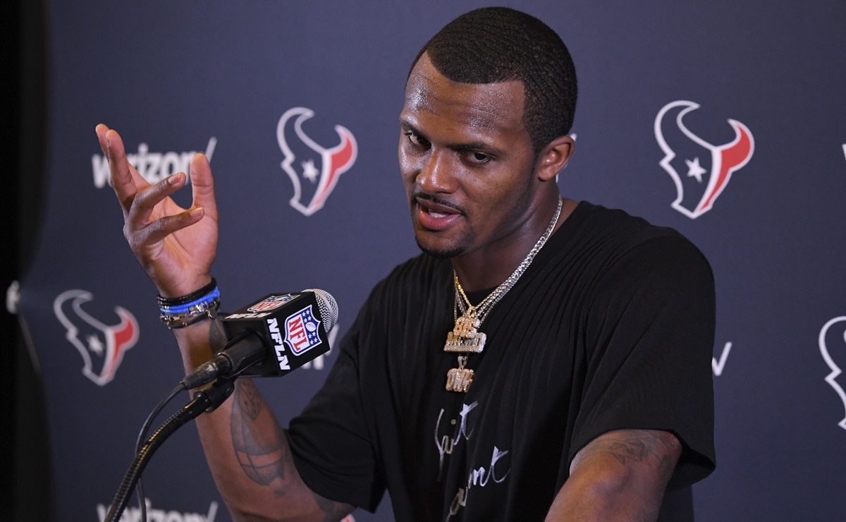 Deshaun Watson, jugador de la NFL, es suspendido 6 juegos por conducta sexual inapropiada