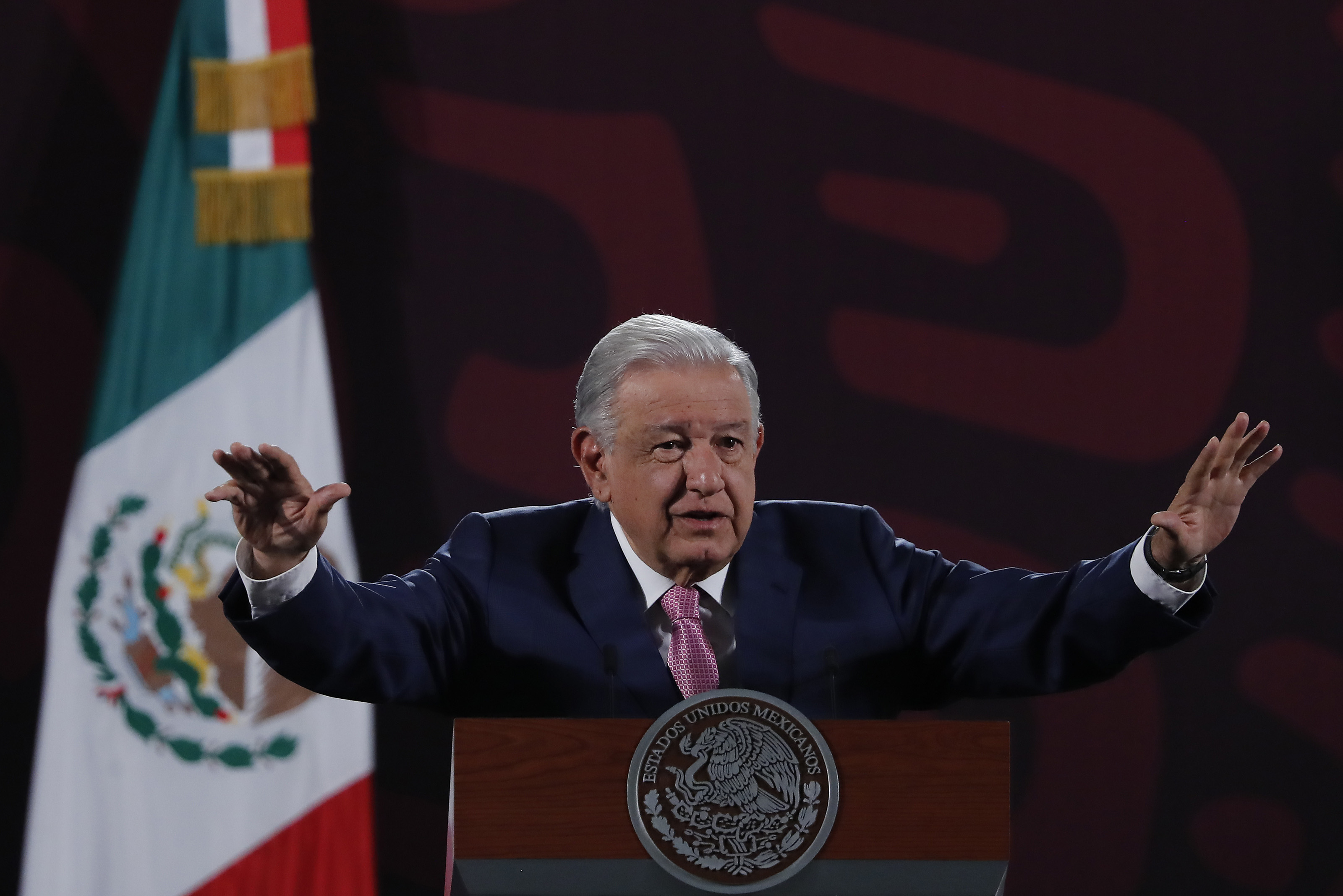 AMLO enviará carta a Trump sobre migración y la frontera: "No le informan bien"