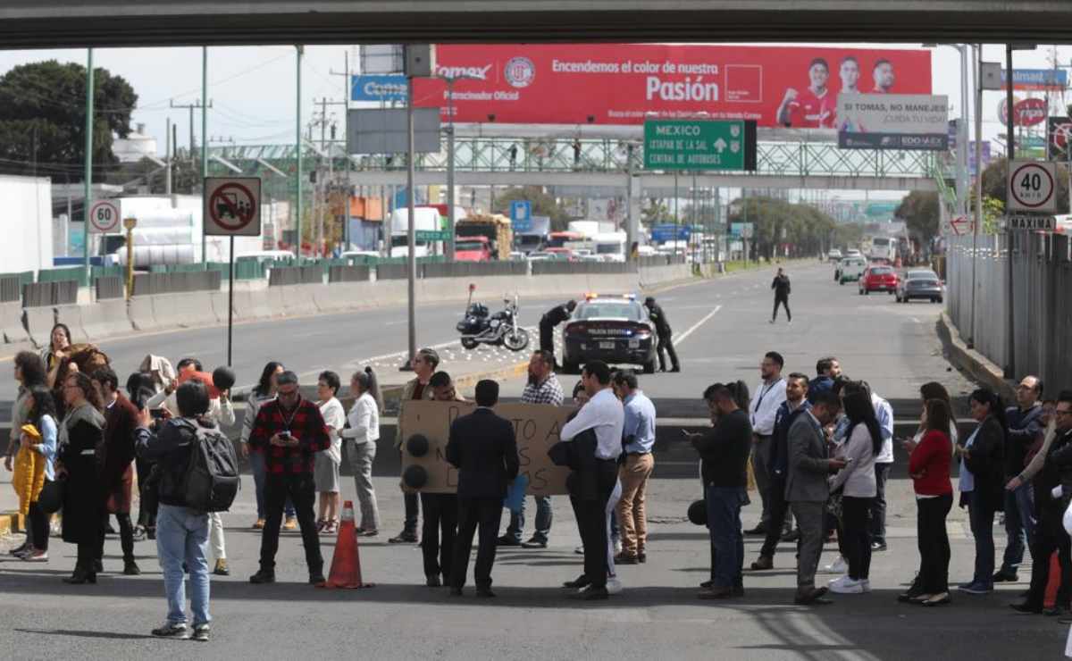 FOTOS: Trabajadores del Poder Judicial realizan bloqueos en la sede de Toluca