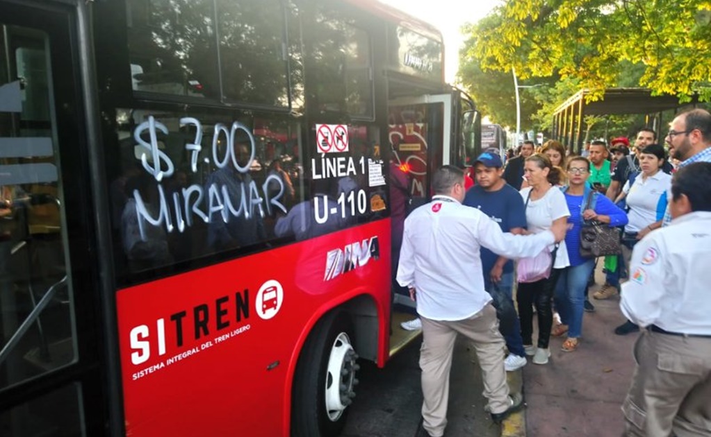 Retiran autobuses por aumento de tarifa injustificado en Jalisco