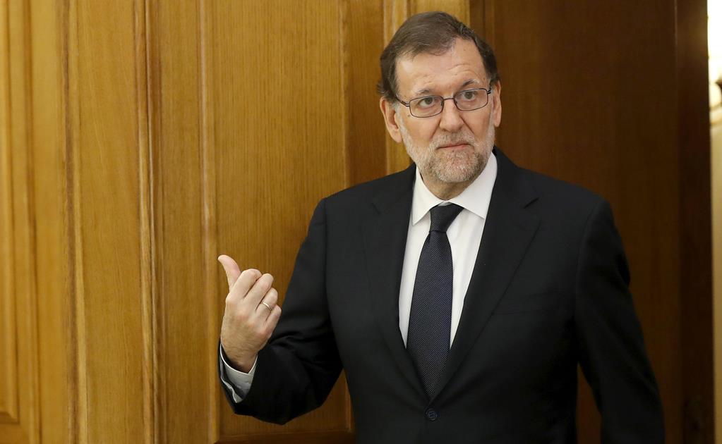 Socialistas españoles confirman a Felipe VI que facilitarán investidura de Rajoy 