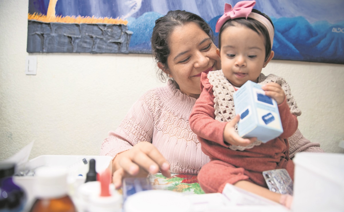 La bebé Marichuy lucha por su calidad de vida y con la falta de medicinas; debe consumir 12 fármacos