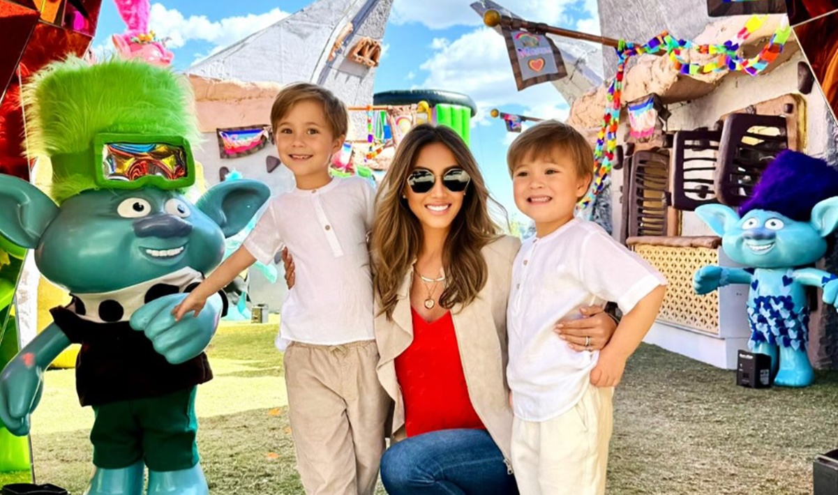 Por partida doble, Anahí celebra el cumpleaños de sus hijos Manu y Emi