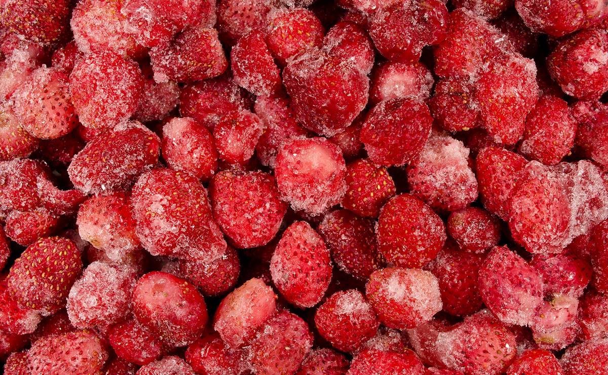 Alertan sobre fresas congeladas vendidas en Costco vinculadas a brote de hepatitis