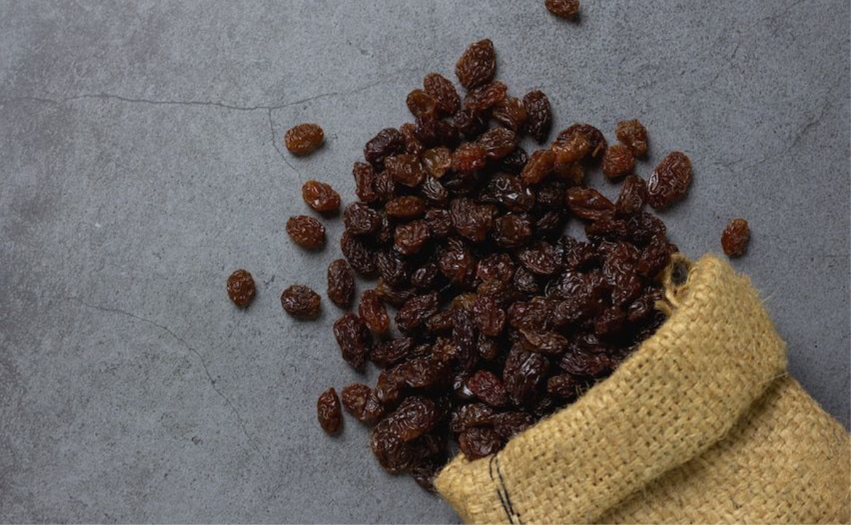 La exquisita fruta que tras un breve proceso favorece la salud de los huesos y de los intestinos