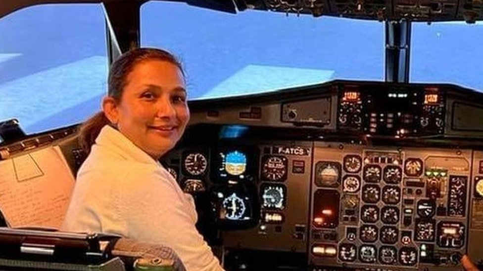 Copiloto del avión de Nepal murió 16 años después que su esposo en un accidente de la misma aerolínea
