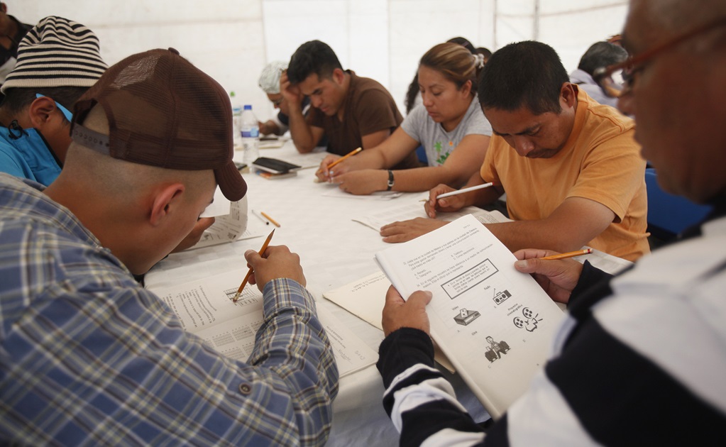 Busca SEP a más de 11 mil voluntarios para apoyar al INEA