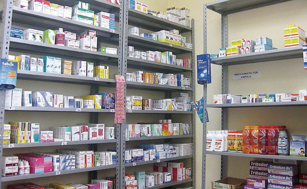 Investigan a farmacéuticas por colusión en precios