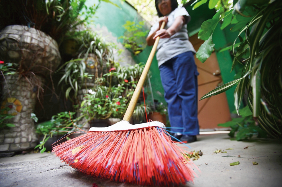 SEP profesionalizará a trabajadoras del hogar en la Ciudad de México