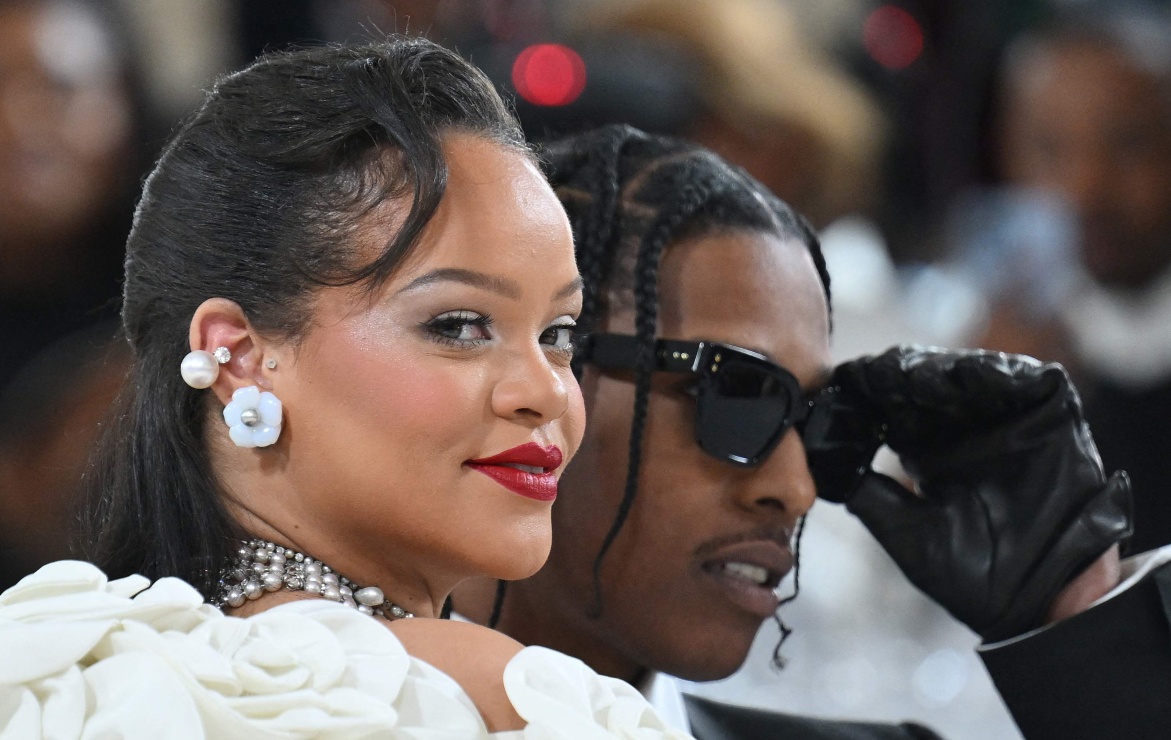 Rihanna y ASAP Rocky presentan a su segundo bebé, Riot Rose