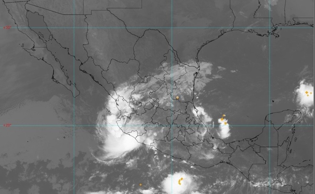 "Priscilla" se debilita a depresión tropical al tocar tierra en Colima