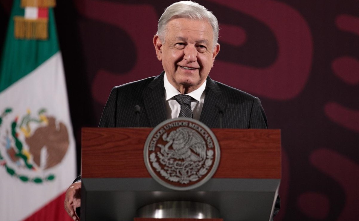 AMLO urge a la oposición a regresar a sus orígenes