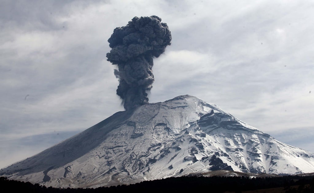 Popocatépetl mantiene baja actividad con 10 exhalaciones