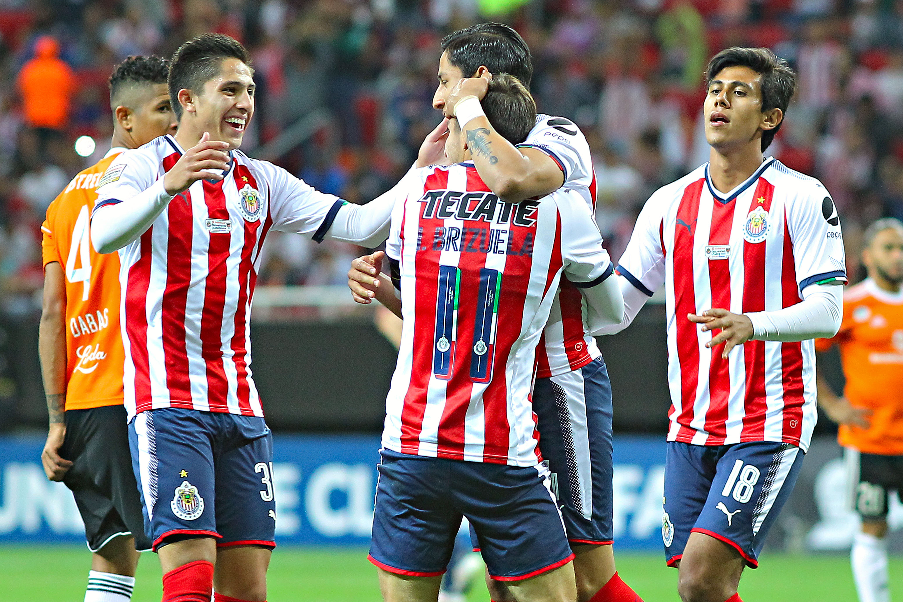 Chivas manda en las Sub's