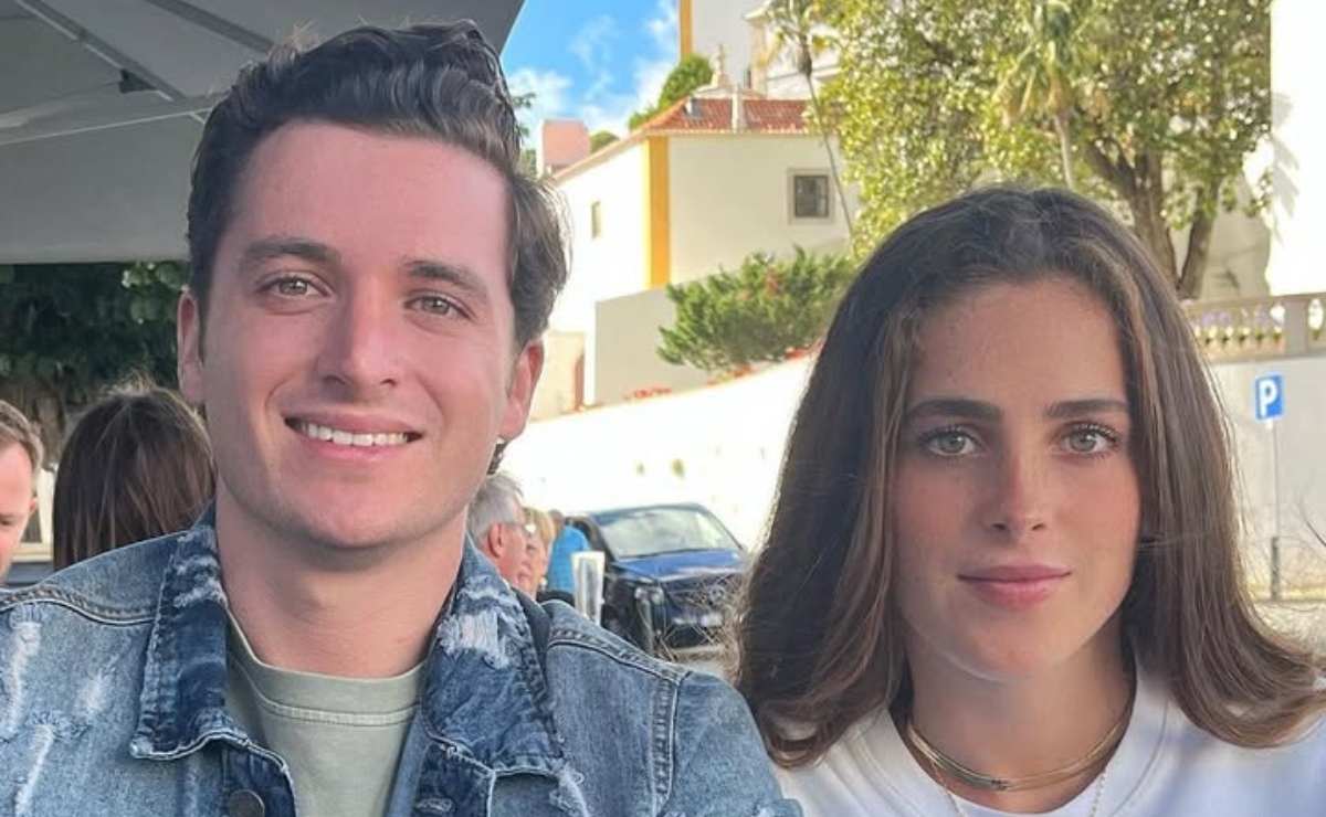 Él es Bernardo, el guapo hermano de Fátima Bosch que se roba todas las miradas