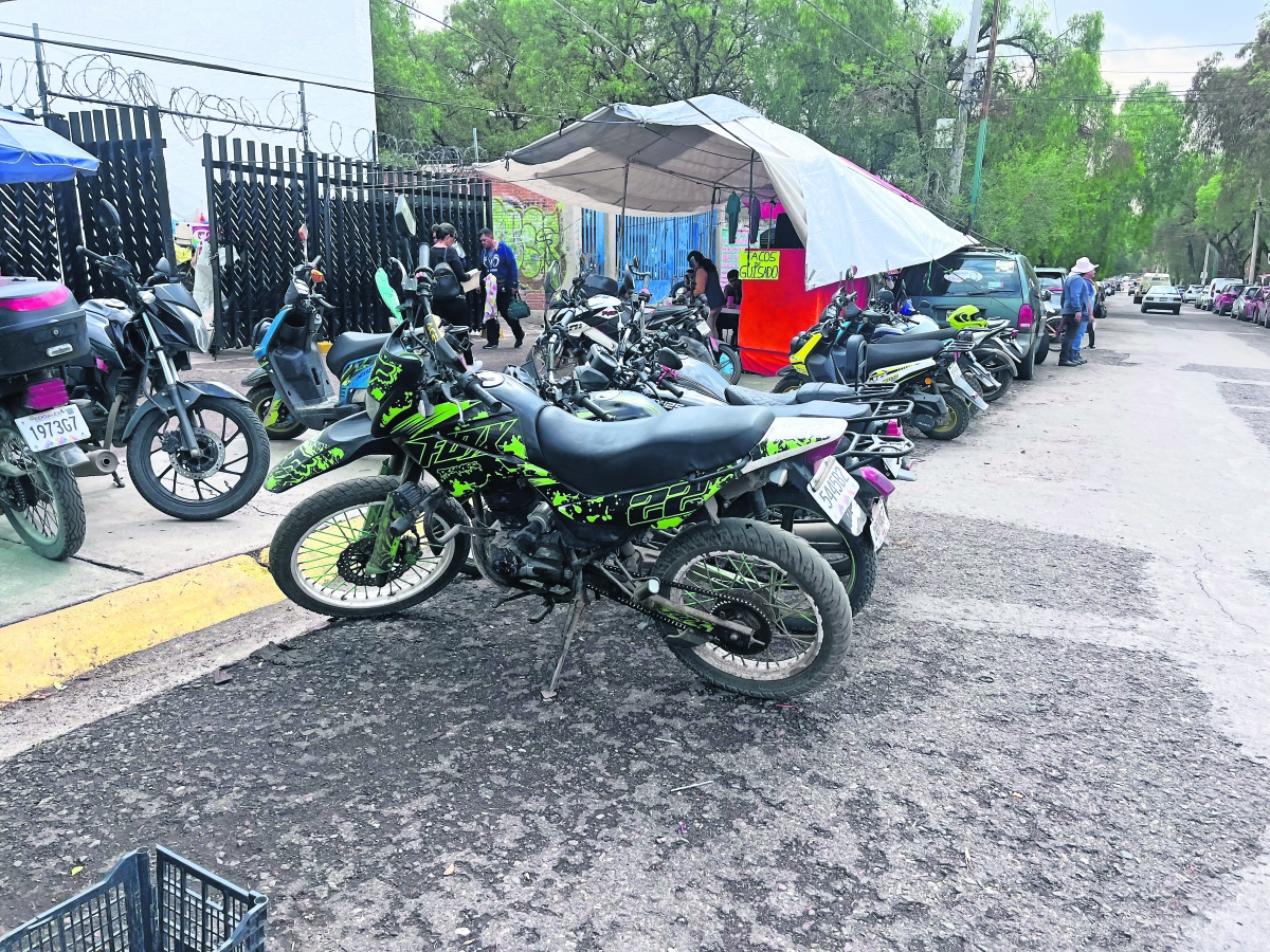 Edomex registra escasez de placas para motocicletas