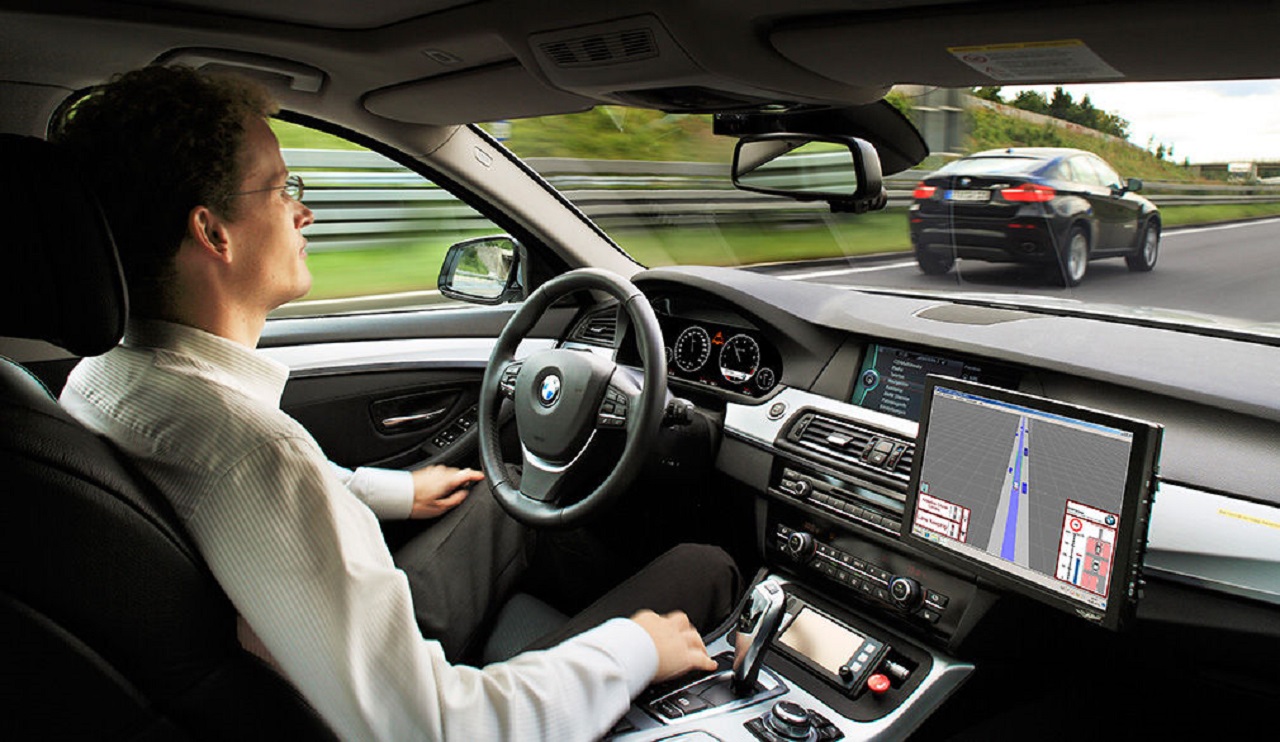Conducción autónoma creará nueva economía de pasajeros en 2035