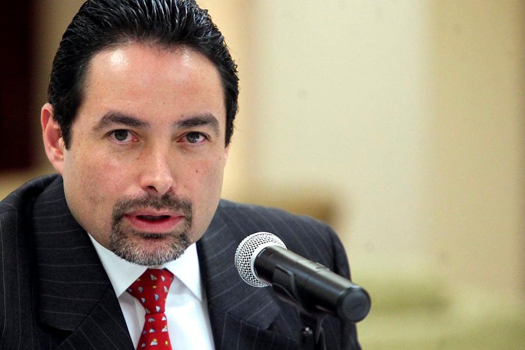 Asume Julio Hernández Barros la presidencia de la CEAV