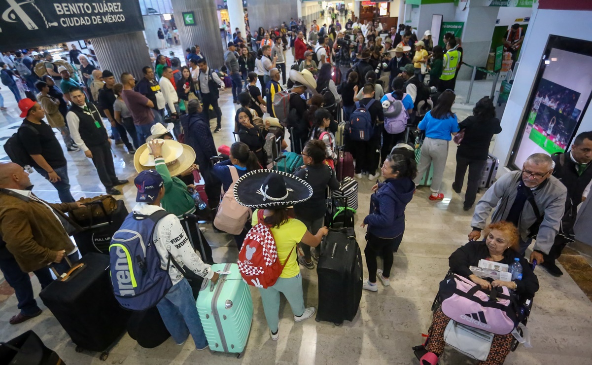 FOTOS Apagón informático mundial arruina viajes en el AICM y abarrota módulos de Viva Aerobus