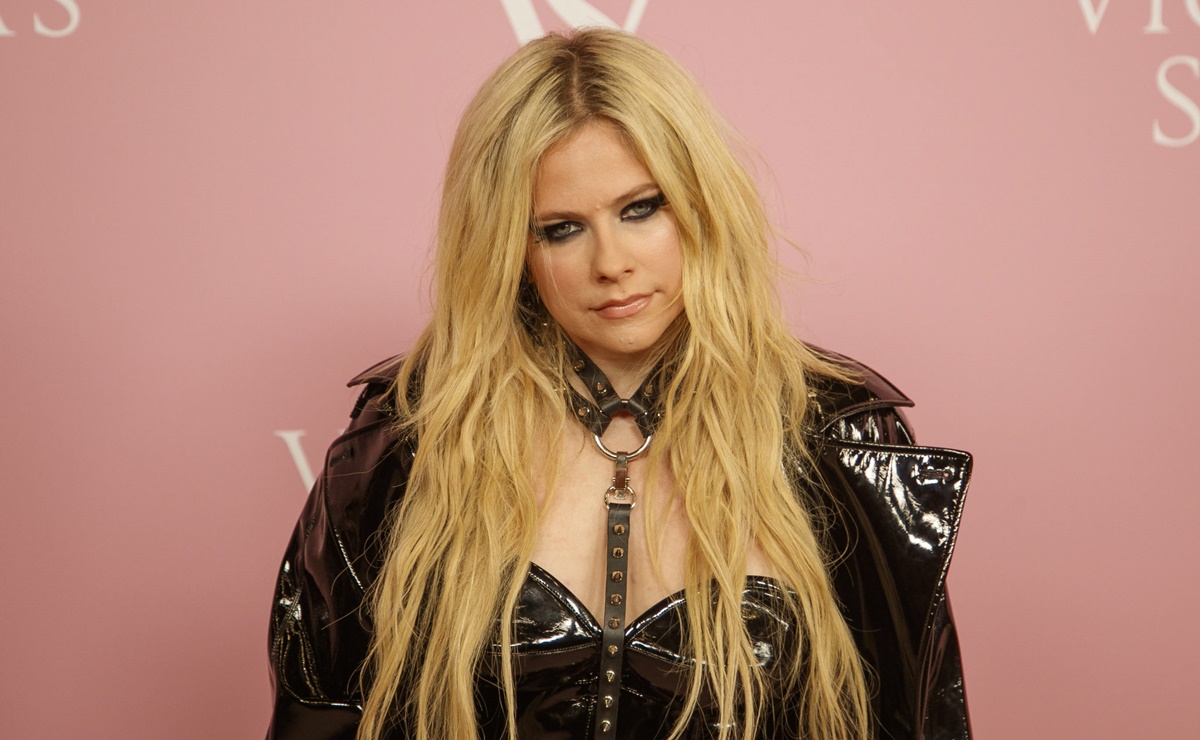 “Es divertido”. Avril Lavigne habla sobre la conspiración de que murió y fue reemplazada por una doble