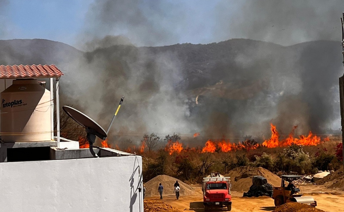 Fuego consume bosque El Tequio en Oaxaca; alertan falta de agua para combatir incendios