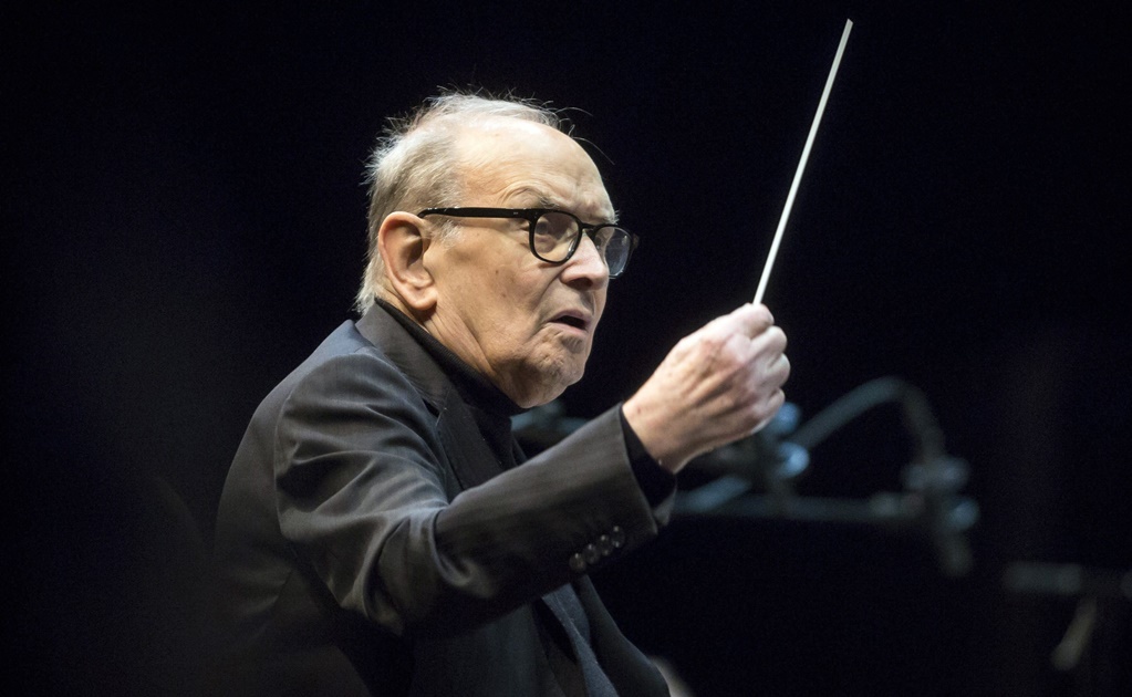 El director de orquesta Ennio Morricone anuncia su retiro a los 90 años