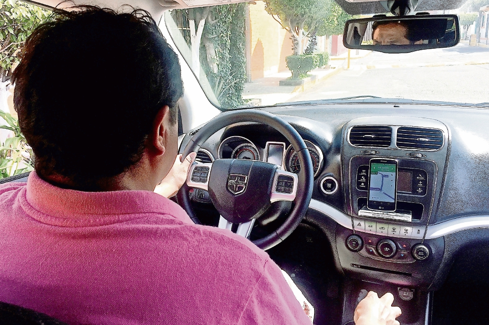 ‘Mala fama’ de Uber pega a socios conductores