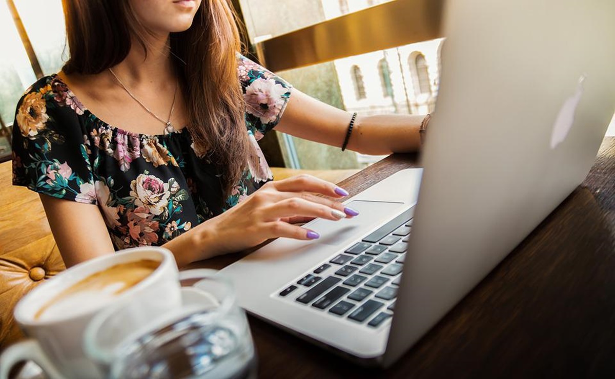 El curso gratuito que ofrece la UNAM para estudiar inglés en línea 