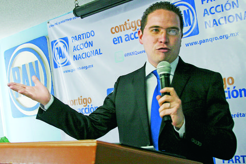 Ratifica José Luis Báez respaldo estatal