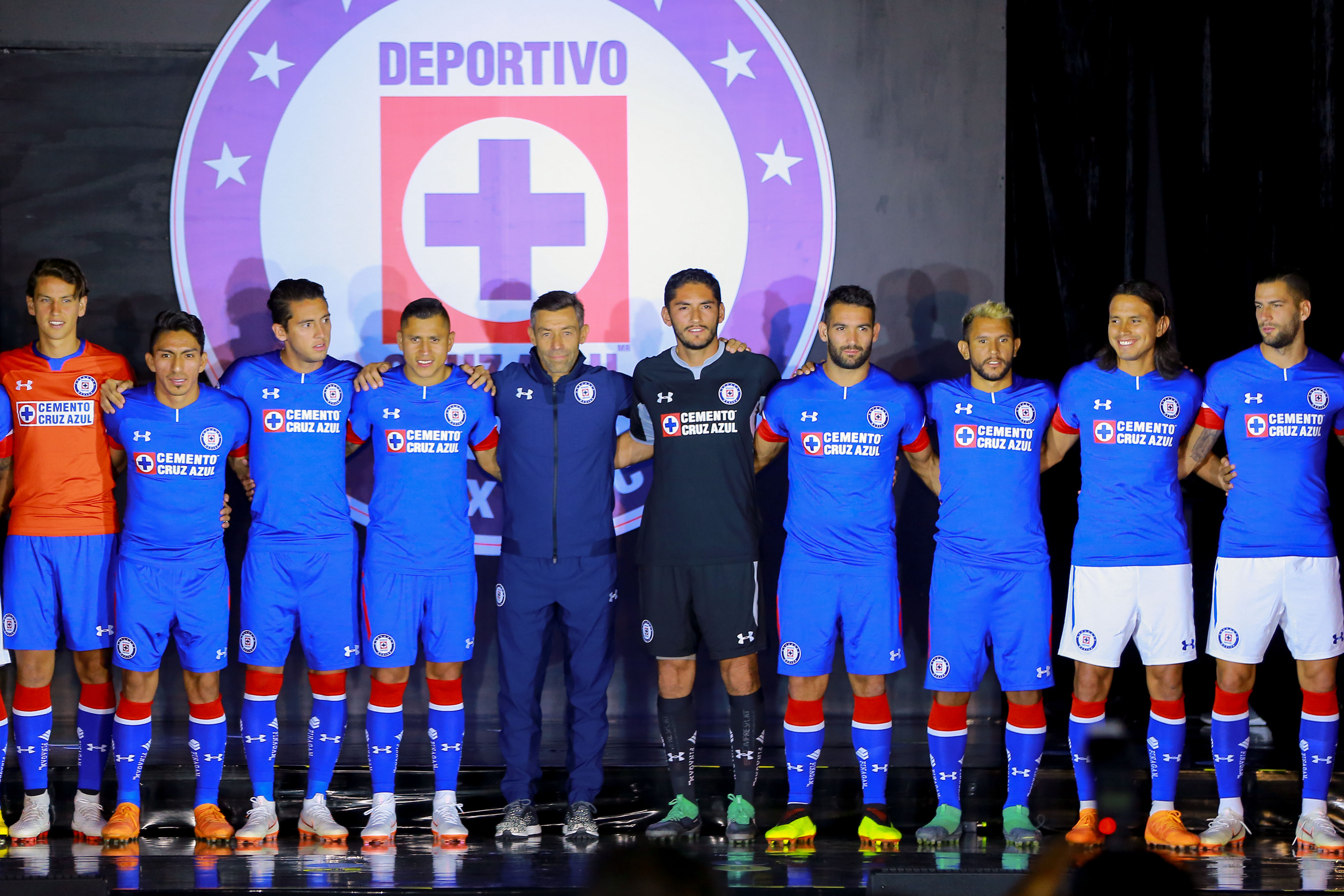 Cruz Azul presentó su uniforme de cara al Apertura 2018