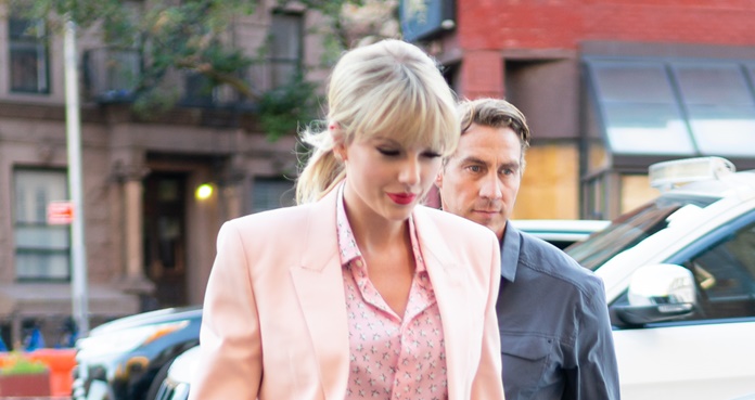 Taylor Swift conquista Nueva York con glamour y mini short