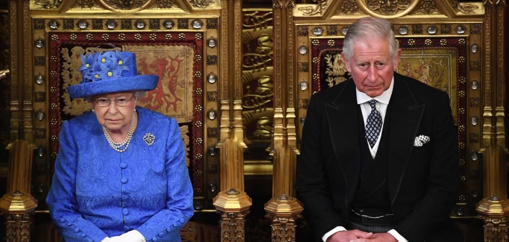 El príncipe de Gales, hijo de la reina Isabel II, da positivo por coronavirus 
