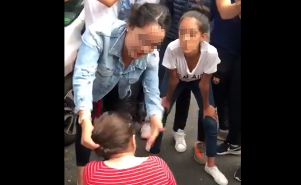 "¡Patéala, patéala!" Procuraduría investiga riña de estudiantes tras video viral
