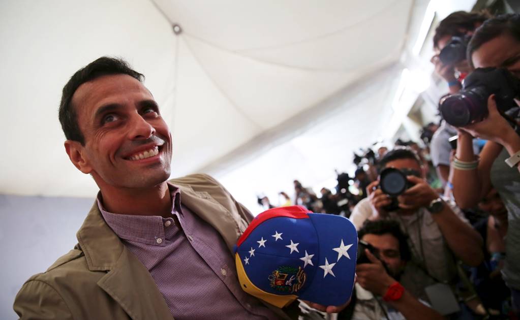 Capriles critica la "indiferencia" de Peña Nieto 