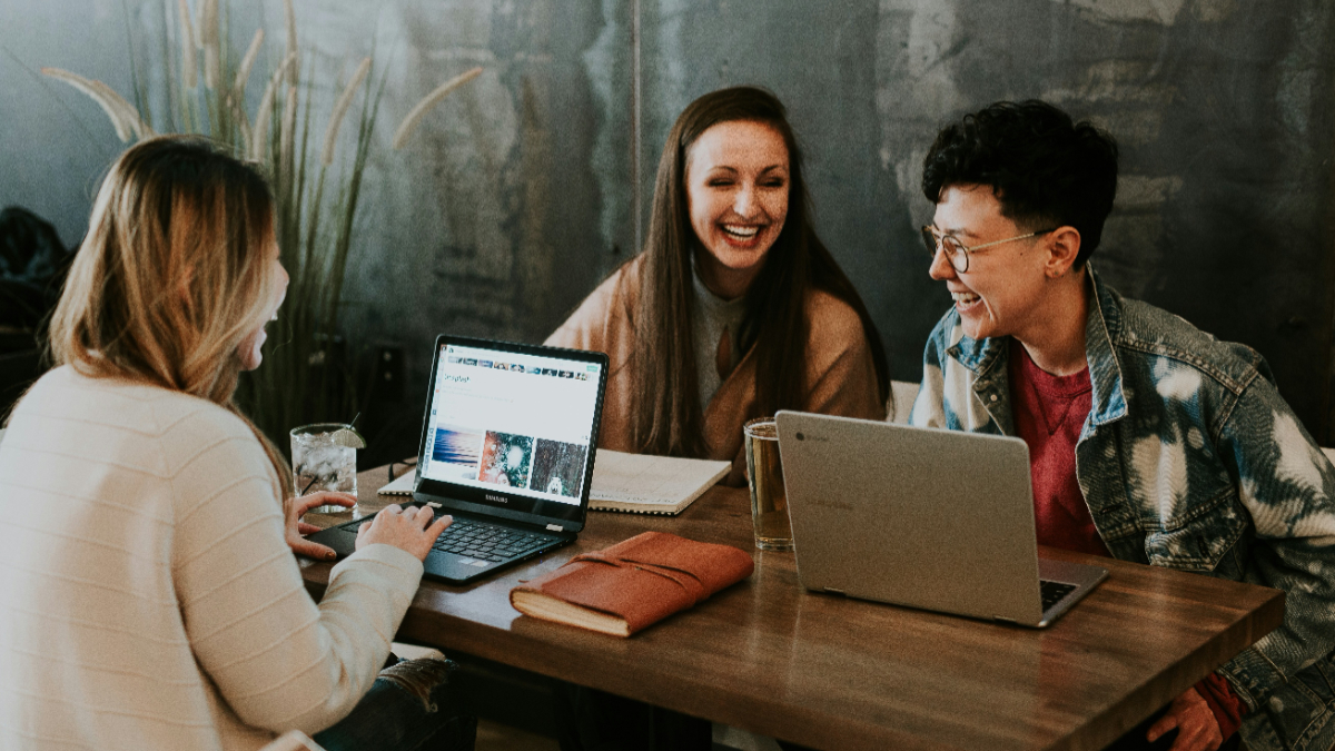 Inteligencia emocional: así repercute en nuestro cuerpo tener un buen día en el trabajo