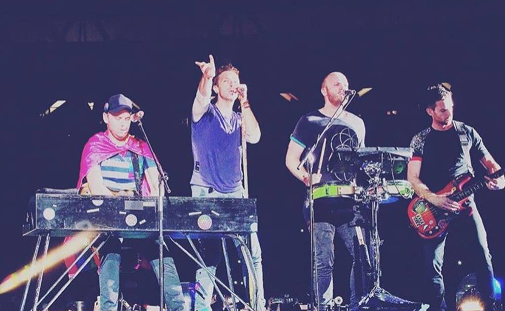 Coldplay canta "De música ligera" de Soda Stereo
