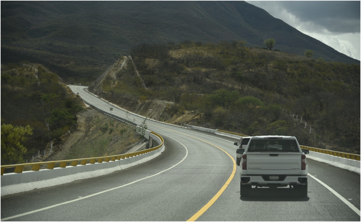 Secretaría de Comunicaciones y Transportes insiste que carretera Oaxaca-Puerto Escondido está concluida 