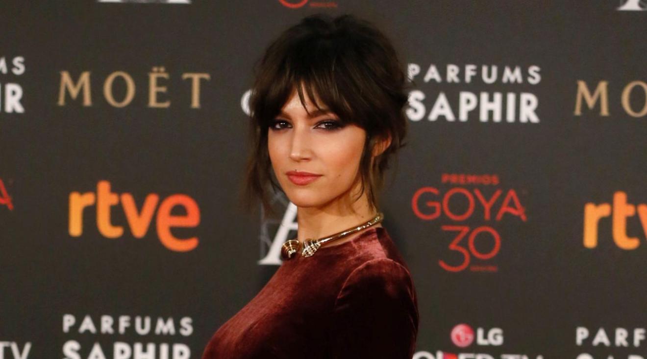 Úrsula Corberó logra 1 millón de likes en 60 minutos con su posado más atrevido