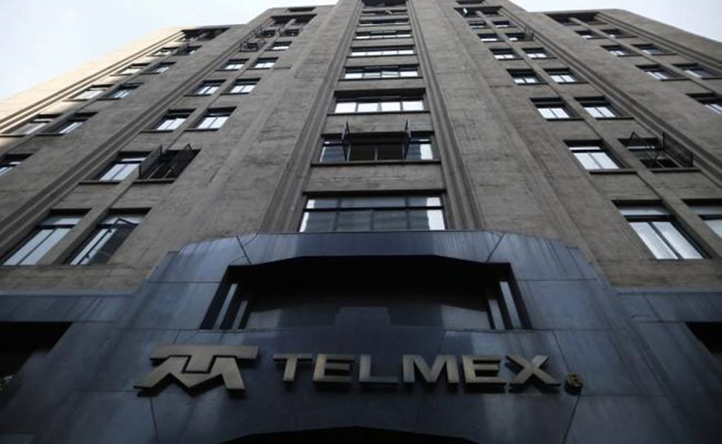 Telmex to cut fixed-line to mobile call rate by about half by 2018