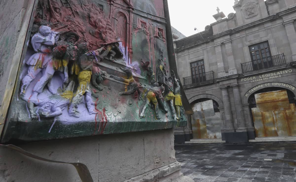 Daños de grupos feministas al palacio Legislativo del Edomex superan el millón de pesos: Maurilio Hernández