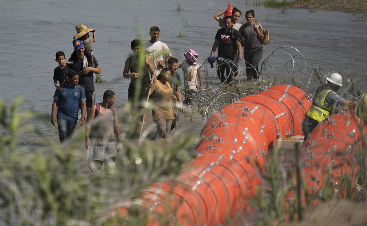 Muro flotante hecho de boyas en el río Bravo ya se habría planteado en la presidencia Trump