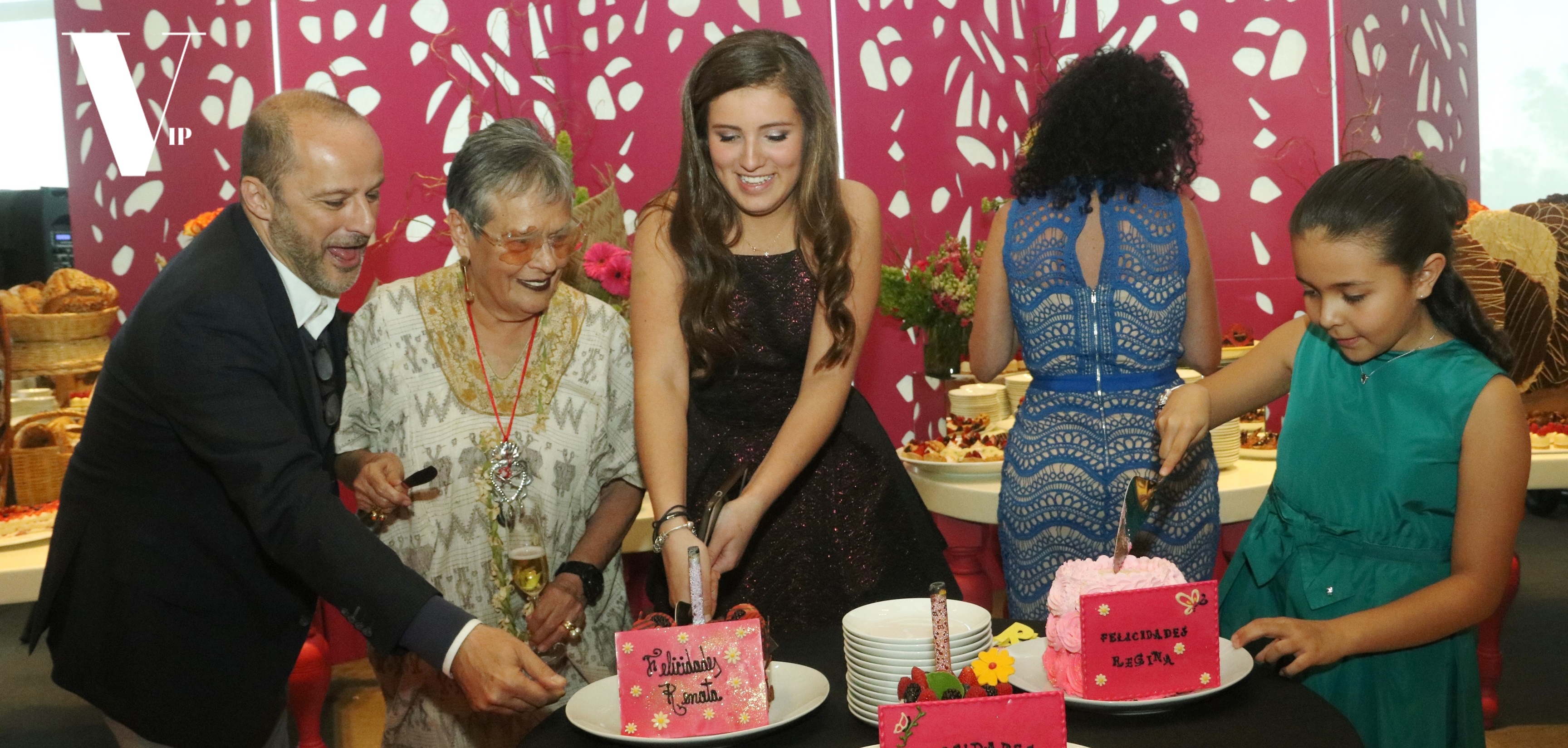 Carmen Ramírez Degollado celebra ocho décadas de vida