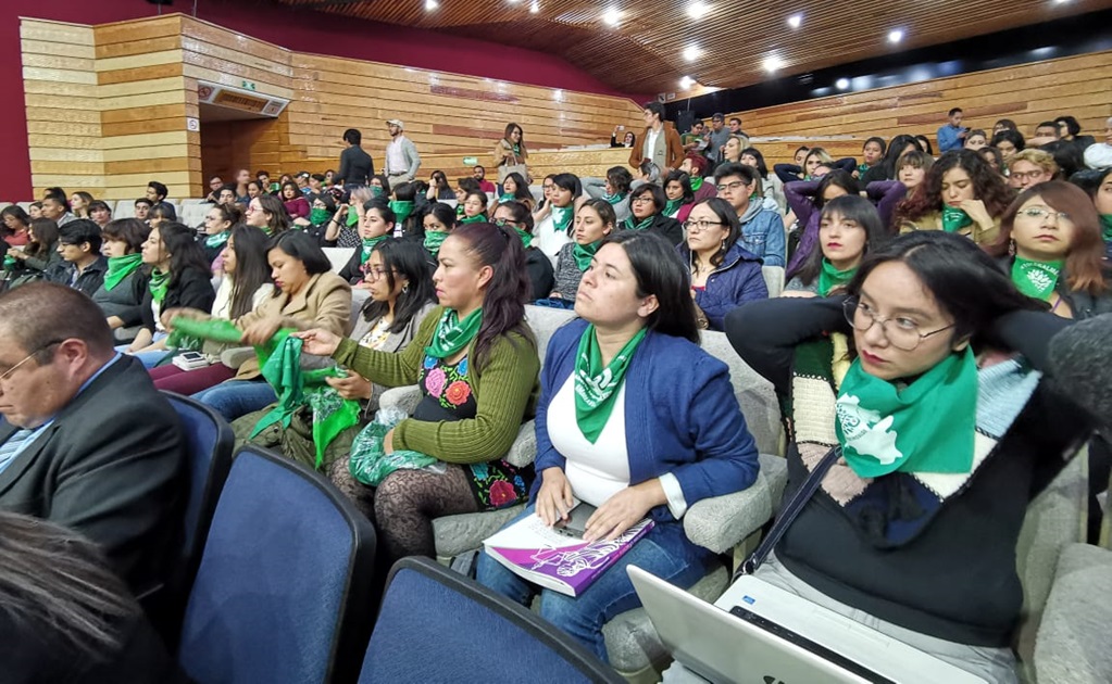 Diputados de Hidalgo sesionan a puerta cerrada para evitar agresiones